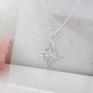 Collar con Nudo de Bruja con zirconia